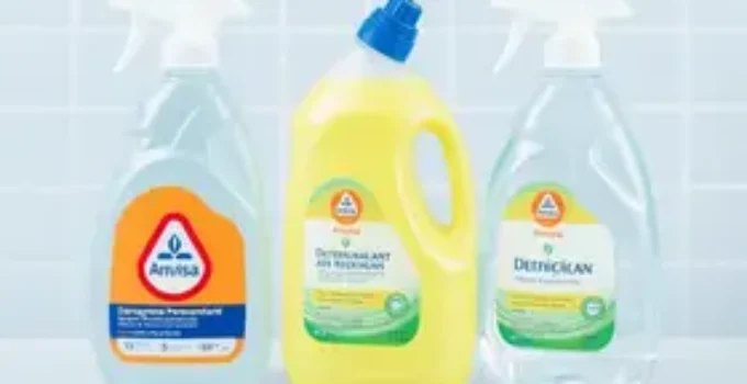 Anvisa libera detergentes e desinfetantes