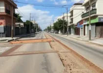 obra incompleta em rua de Amparo