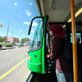 Ônibus com serviços para mulheres