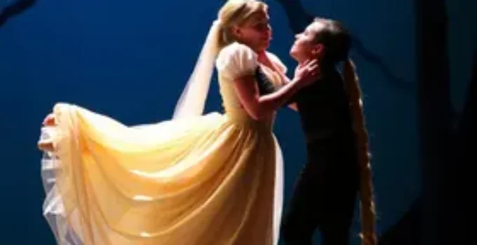 Espetáculo Rapunzel Teatro Municipal Dona Zenaide